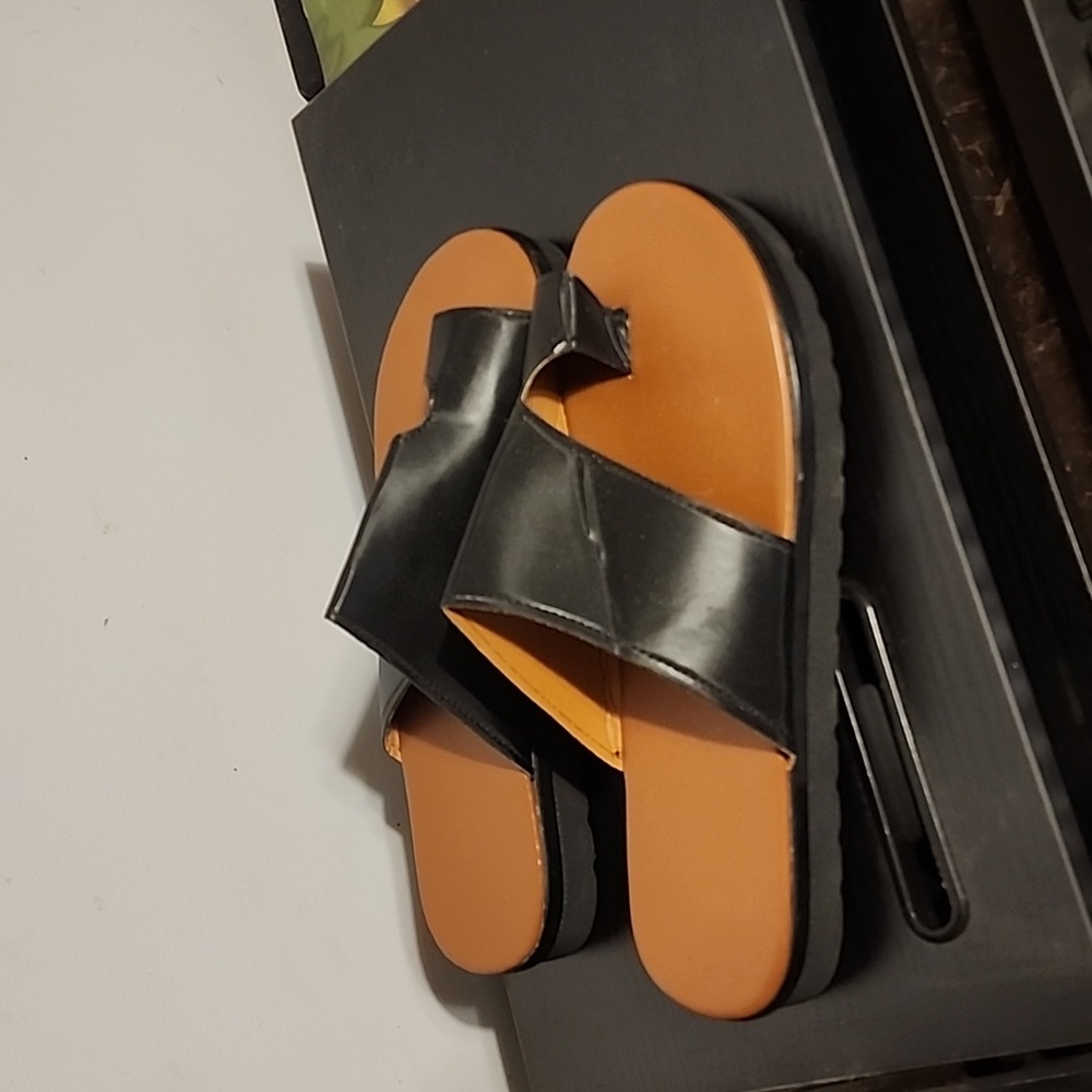 Black size 10 sandals